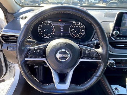 Used 2024 Nissan Altima 2.5 SR image 15