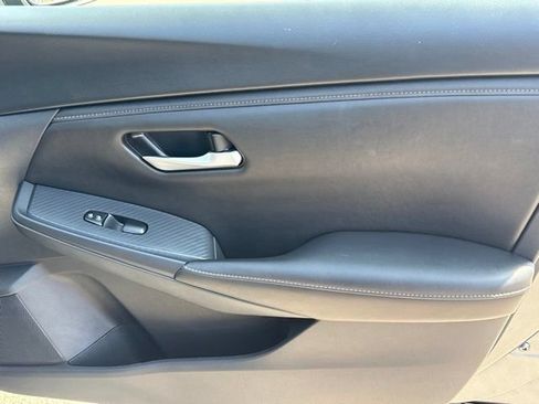Used 2025 Nissan Sentra SV FWD image 34