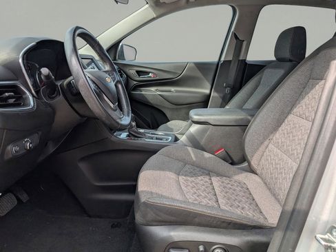 Used 2022 Chevrolet Equinox LT AWD/4WD image 17