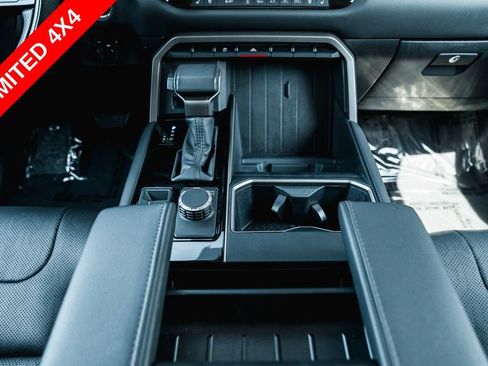 Used 2024 Toyota Tundra Limited AWD/4WD image 23