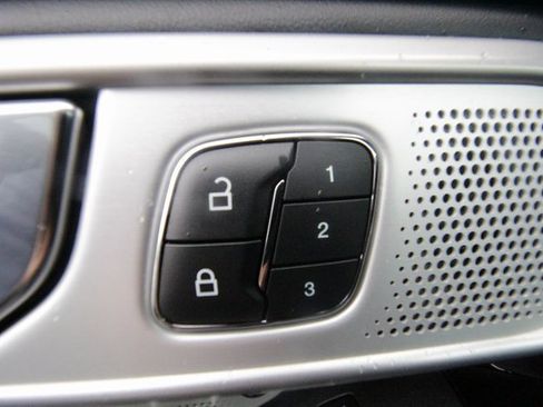 Used 2022 Ford Explorer ST w/ Equipment Group 401A image 22