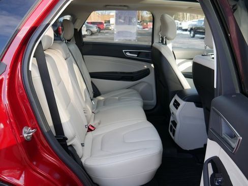 Used 2019 Ford Edge Titanium w/ Equipment Group 301A image 27