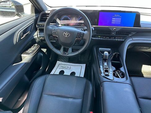 Certified 2025 Toyota Crown Signia w/ Tow-Hitch Package (TMS) AWD/4WD image 16