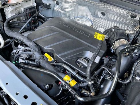 Used 2024 Buick Envista Sport Touring w/ Convenience I Package FWD image 28
