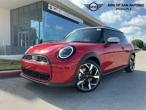 Certified 2025 MINI Cooper 2-Door Hardtop FWD image 1