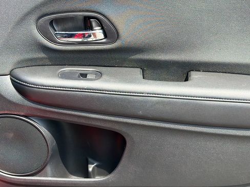 Used 2019 Honda HR-V Sport image 28