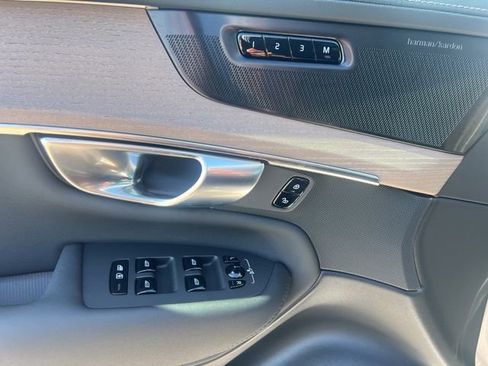 New 2026 Volvo XC90 B5 Plus w/ Protection Package image 22