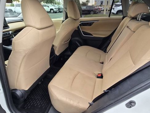 Used 2020 Toyota RAV4 LE image 11