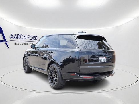 Used 2025 Land Rover Range Rover SE AWD/4WD image 7