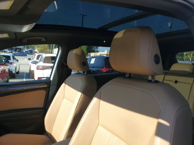 Certified 2023 Volkswagen Tiguan SE w/ Panoramic Sunroof Package FWD image 22