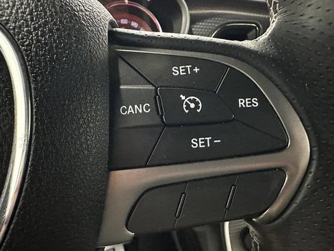 Used 2016 Dodge Challenger SRT Hellcat RWD image 20