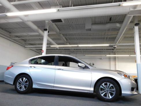 Used 2015 Honda Accord LX image 5
