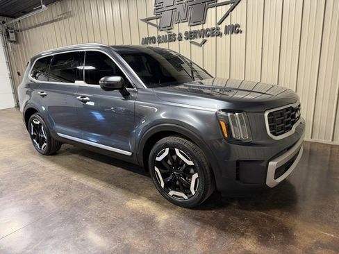 Used 2024 Kia Telluride S w/ S Sunroof Package image 6