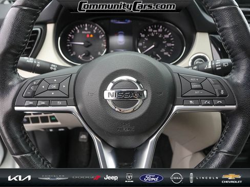 Used 2018 Nissan Rogue Sport SL w/ SL Premium Package image 15