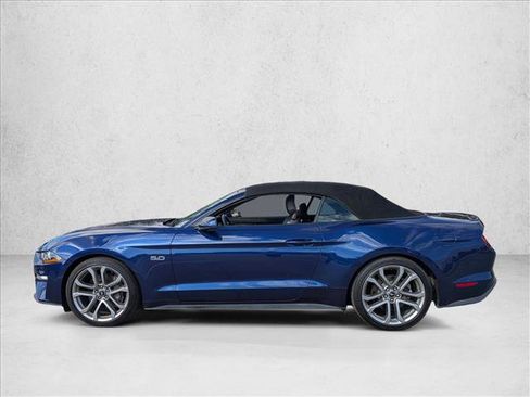 Used 2018 Ford Mustang GT Premium w/ Equipment Group 401A image 8
