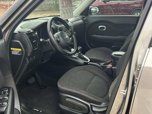 Used 2017 Kia Soul image 10