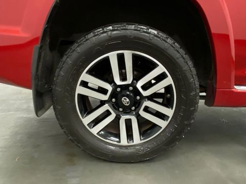 Used 2016 Toyota 4Runner Limited image 17