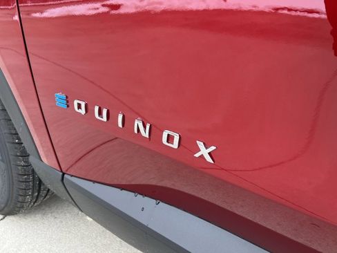 New 2026 Chevrolet Equinox EV LT image 32