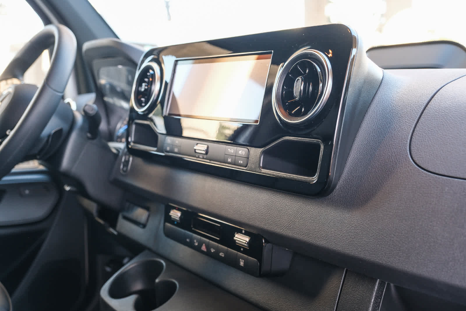 New 2025 Mercedes-Benz eSprinter 170 Cargo image 19