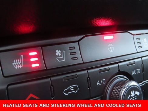 Used 2024 Dodge Durango Citadel image 5