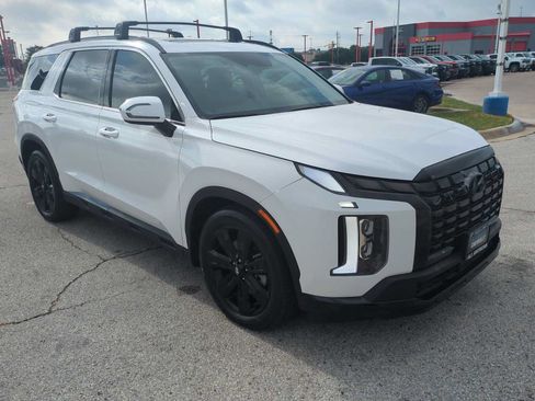 Used 2024 Hyundai Palisade XRT FWD image 2