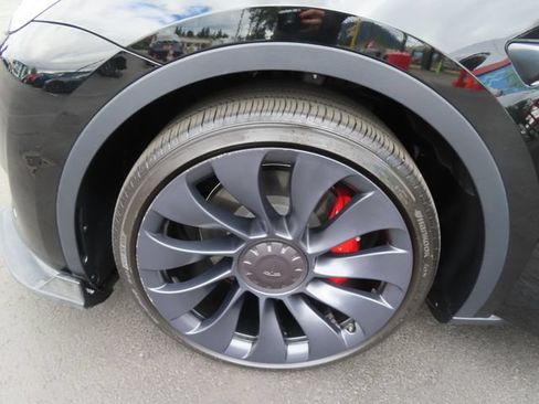Used 2025 Tesla Model Y Performance AWD/4WD image 8