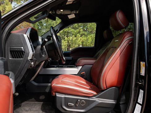 Used 2019 Ford F450 Platinum AWD/4WD image 16