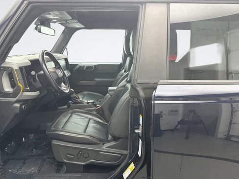 Used 2021 Ford Bronco Badlands image 11