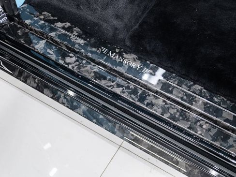 Used 2025 Rolls-Royce Phantom Sedan image 30