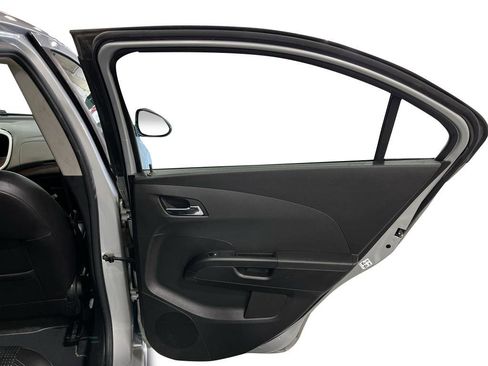 Certified 2018 Chevrolet Sonic Premier FWD image 20