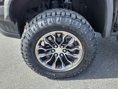 Used 2020 Chevrolet Colorado ZR2 image 14