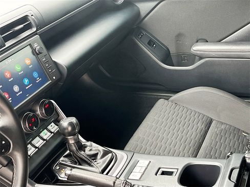 Used 2024 Toyota GR86 image 22