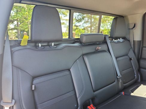 Certified 2023 GMC Sierra 2500 Denali w/ Denali Black Diamond Edition AWD/4WD image 12