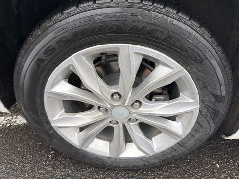 Used 2024 Chevrolet Malibu LT image 14