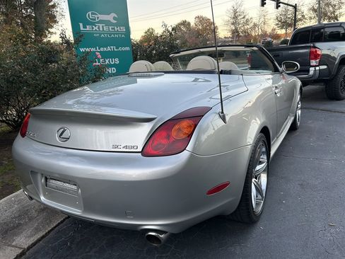 Used 2004 Lexus SC 430 Convertible image 4