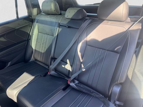 Certified 2023 Volkswagen Tiguan SE R-Line image 13