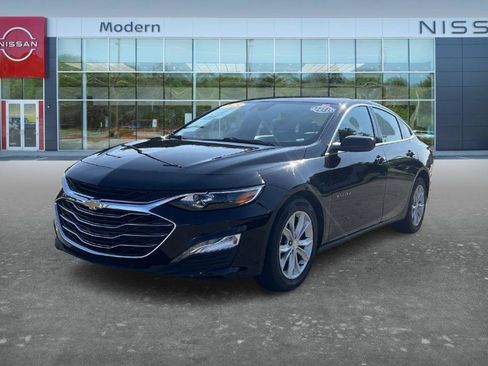 Used 2025 Chevrolet Malibu LT FWD image 1