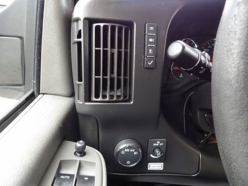 Used 2021 GMC Savana 3500 Extended w/ Power Convenience Package image 19