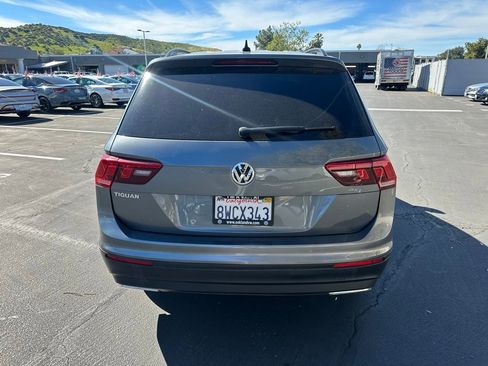 Used 2021 Volkswagen Tiguan S image 3