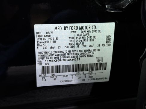 Certified 2024 Ford Explorer XLT w/ Class IV Trailer Tow Package AWD/4WD image 39