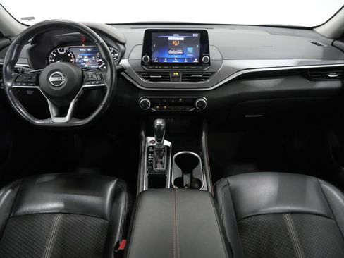 Used 2024 Nissan Altima 2.5 SR FWD image 9