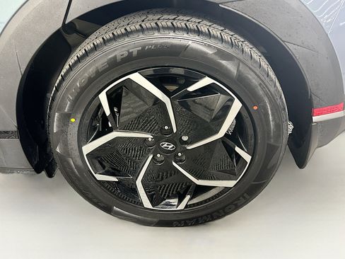 Used 2024 Hyundai Ioniq 5 SEL image 10