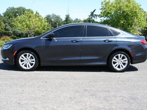 Used 2016 Chrysler 200 Limited Platinum FWD image 8