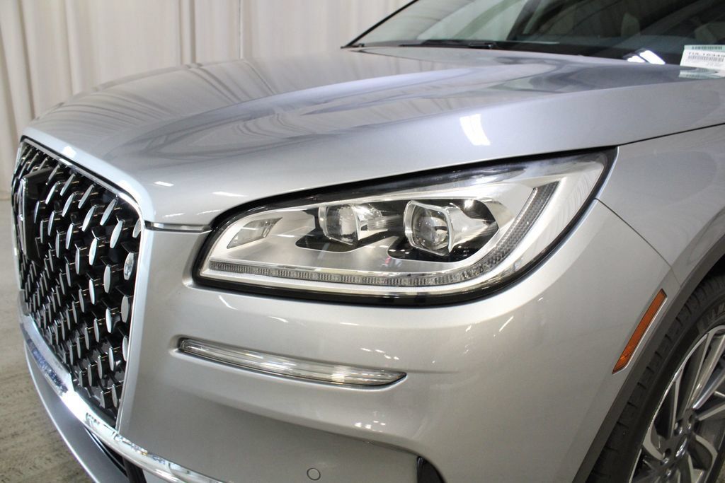 Used 2023 Lincoln Corsair Reserve w/ Equipment Group 201A AWD/4WD image 34
