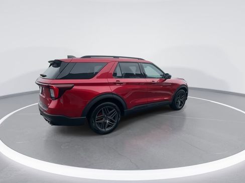 Used 2025 Ford Explorer ST w/ Sun And Sound Package image 9