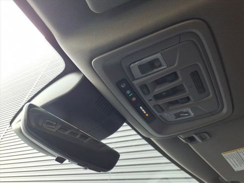 Used 2024 GMC Sierra 1500 Denali w/ Denali Reserve Package image 18