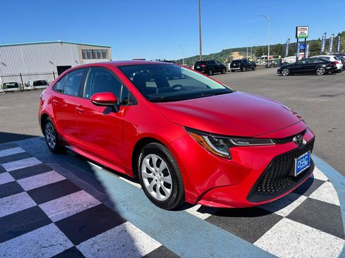 Used 2020 Toyota Corolla LE FWD image 7
