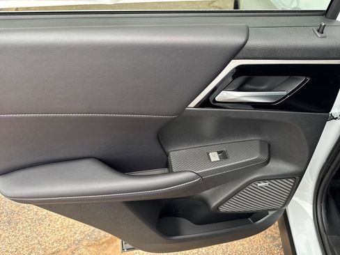 New 2026 Mitsubishi Outlander LE FWD image 37