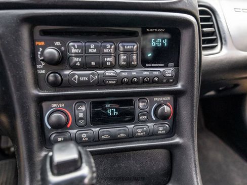 Used 2001 Chevrolet Corvette Convertible w/ Preferred Equipment Group2 image 36