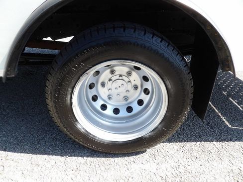 Used 2022 Ford Transit 350 DRW RWD image 48